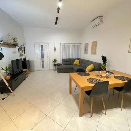Apartment House Runa Porec